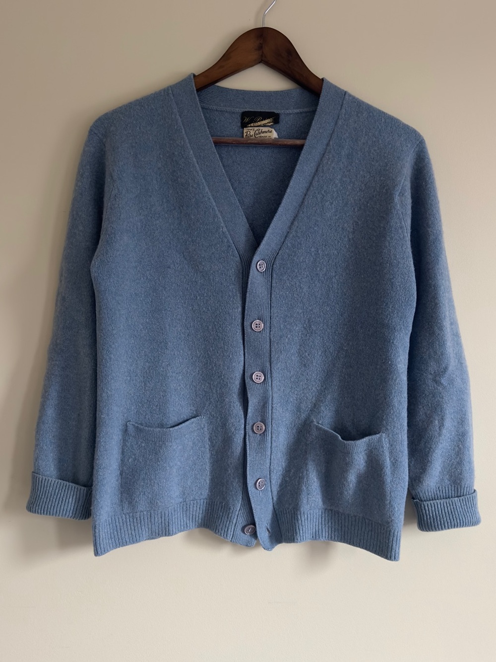 100% Scottish Cashmere Vintage V-neck Cardigan in Sky Blue